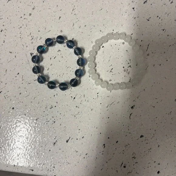 Handmade Chic Blue and White Beaded Energy balanced Bracelet Set. Free item incl - Picture 4 of 7
